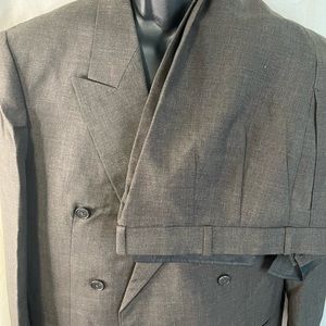 Men’s Vintage Pinky Tailor Brown Double-Breasted 2-Piece Suit. Sz 44 R. Wool.